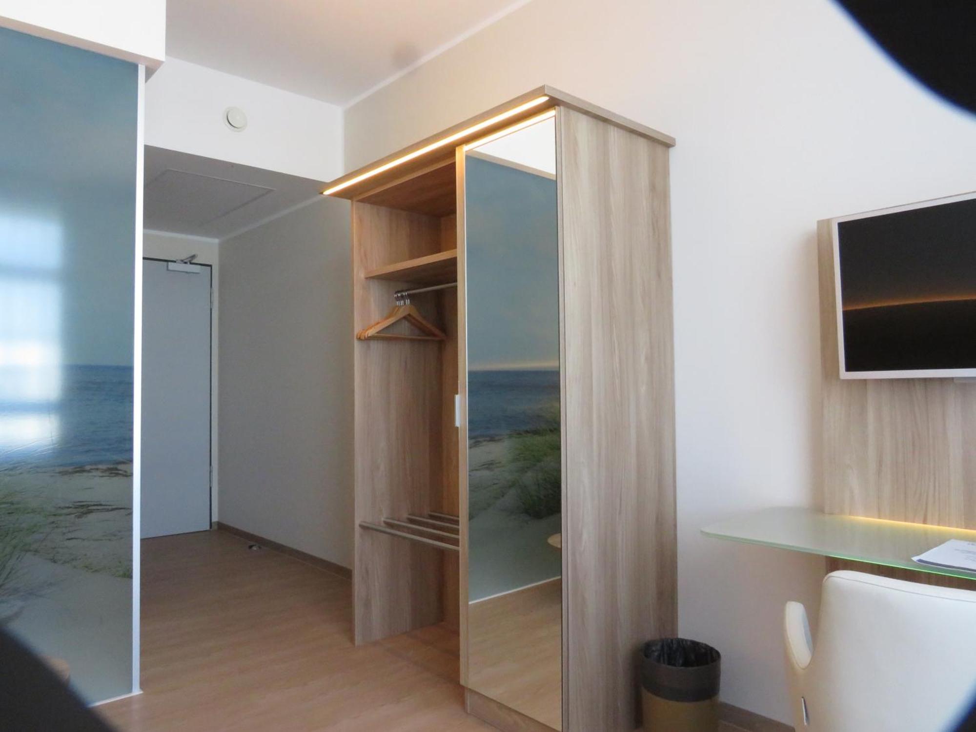 Dlrg Tagungszentrum Hotel Delphin バート・ネンドルフ エクステリア 写真